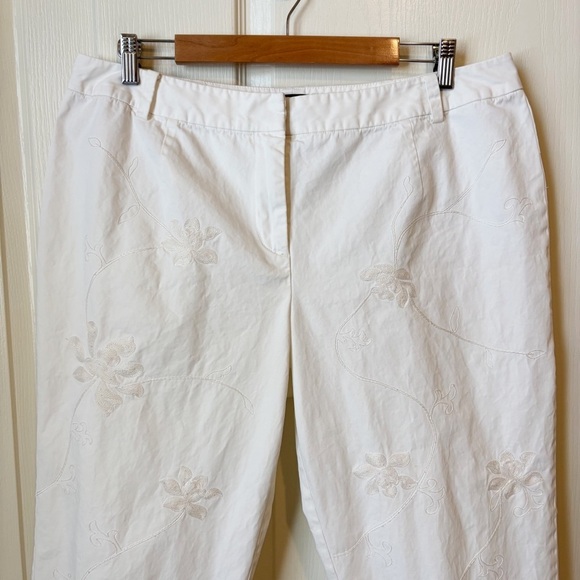 Talbots White Straight Cropped Pants With White Embroidered Flowers Women’s 14W - Picture 2 of 10
